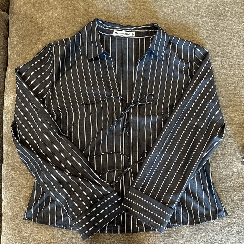 Abercrombie & Fitch Navy and White Poplin Tie-Front Shirt